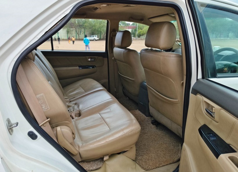 Toyota Fortuner - Image 2